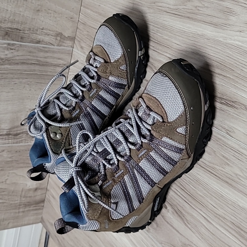 Merrell Yokota Mid Waterproof Hiking Boots Women’s Size 8 Brindle Trail Shoes